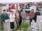 VĐ viếng mộ Tôn sư Trần Thúc Tiển ở nghĩa trang Yên Kỳ